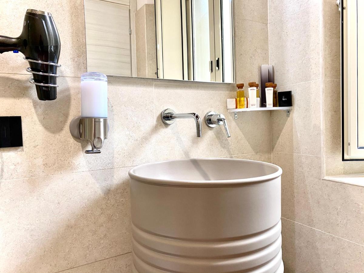 Palace Fontana Di Trevi Loft Рим Экстерьер фото